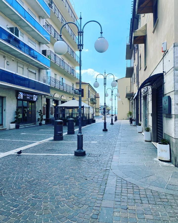 Affittacamere Via Roma 12 Follonica Extérieur photo